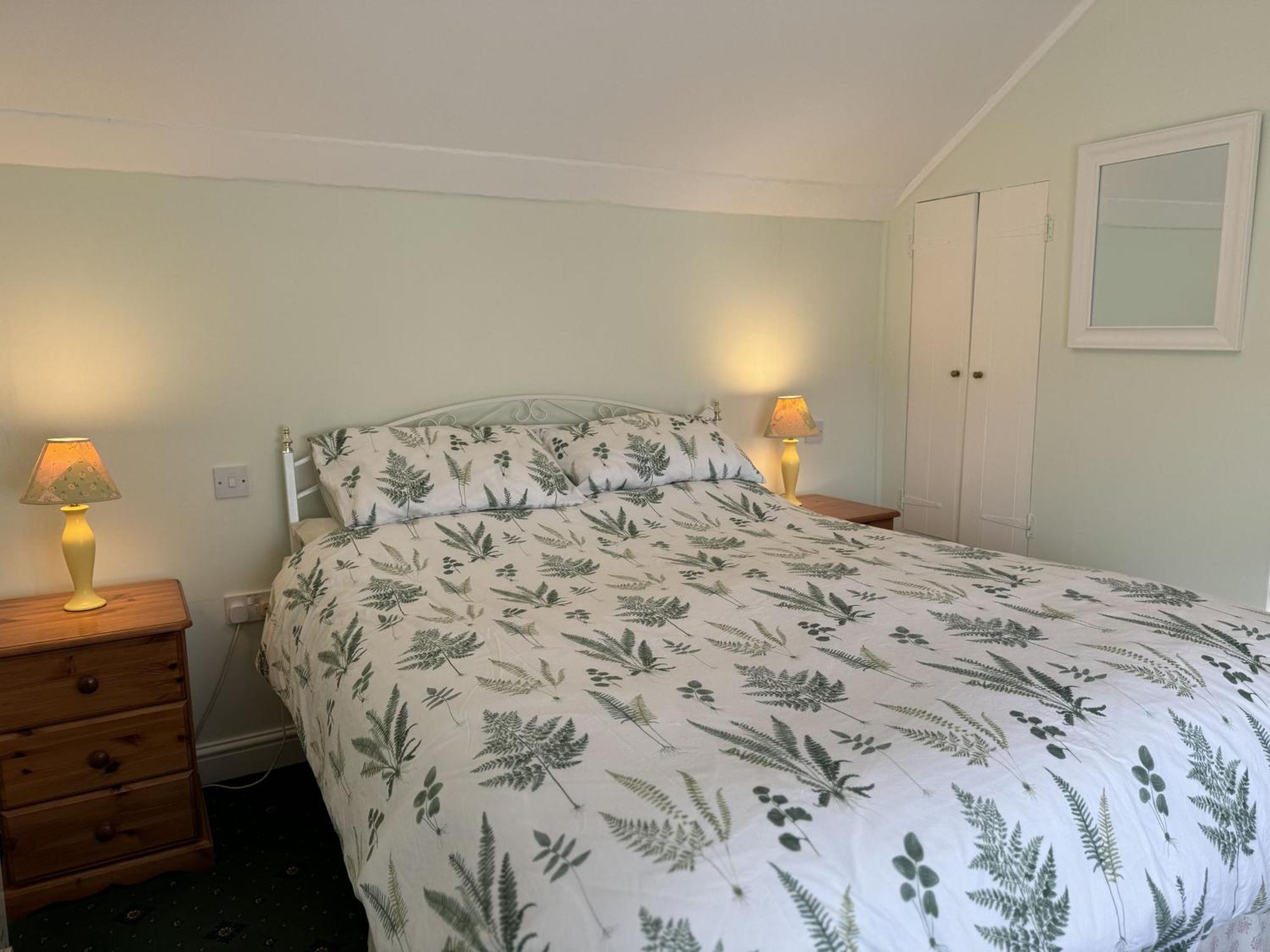 Greenswood Cottage - Cosy Cottage, Rural Location, Beautiful Landscaped Gardens With Pond And Lake Дартмут Екстериор снимка